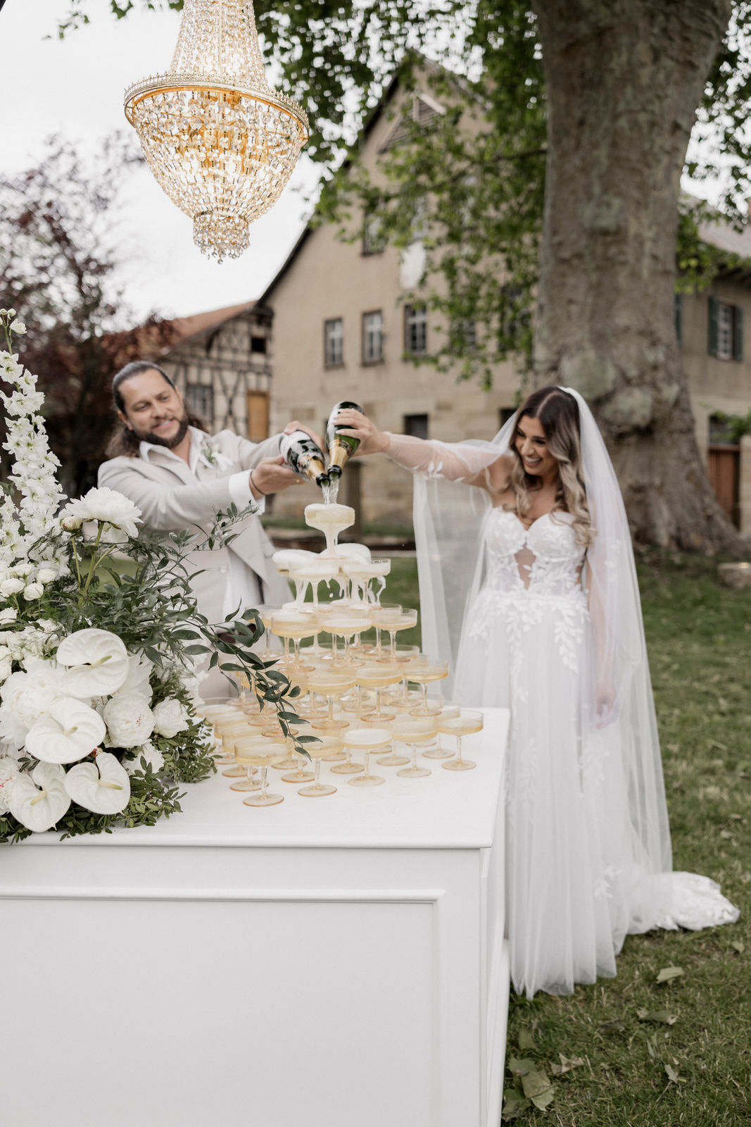 527 - Jasmin & Pala 433